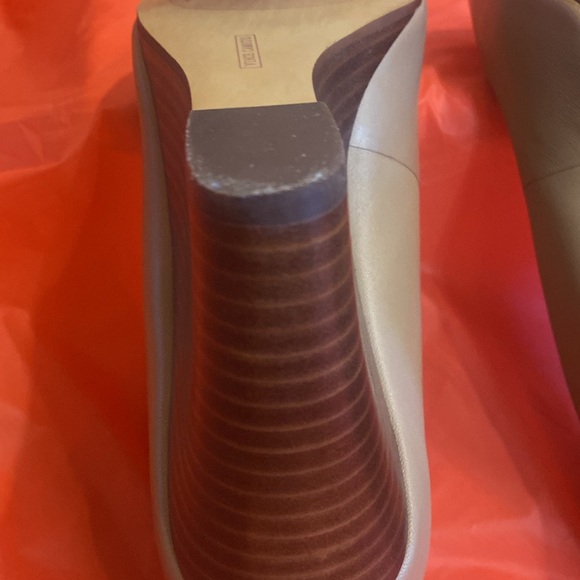 Vince Camuto Shoes - Picture 9 of 14